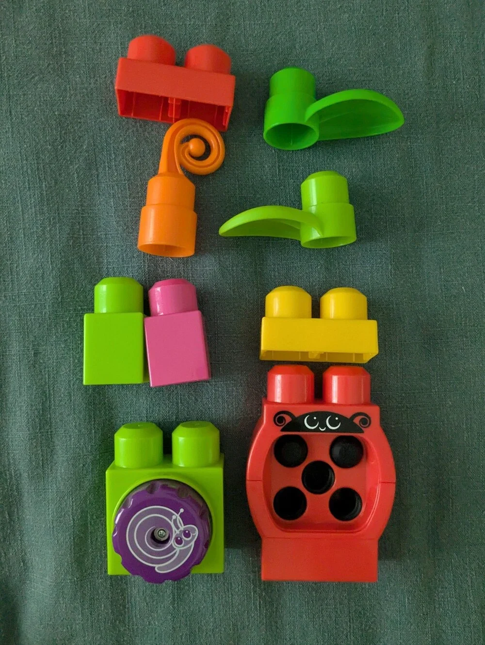 Fisher-Price MEGA BLOCKS 9 Pieces From 8 Sensory Caterpiller Train